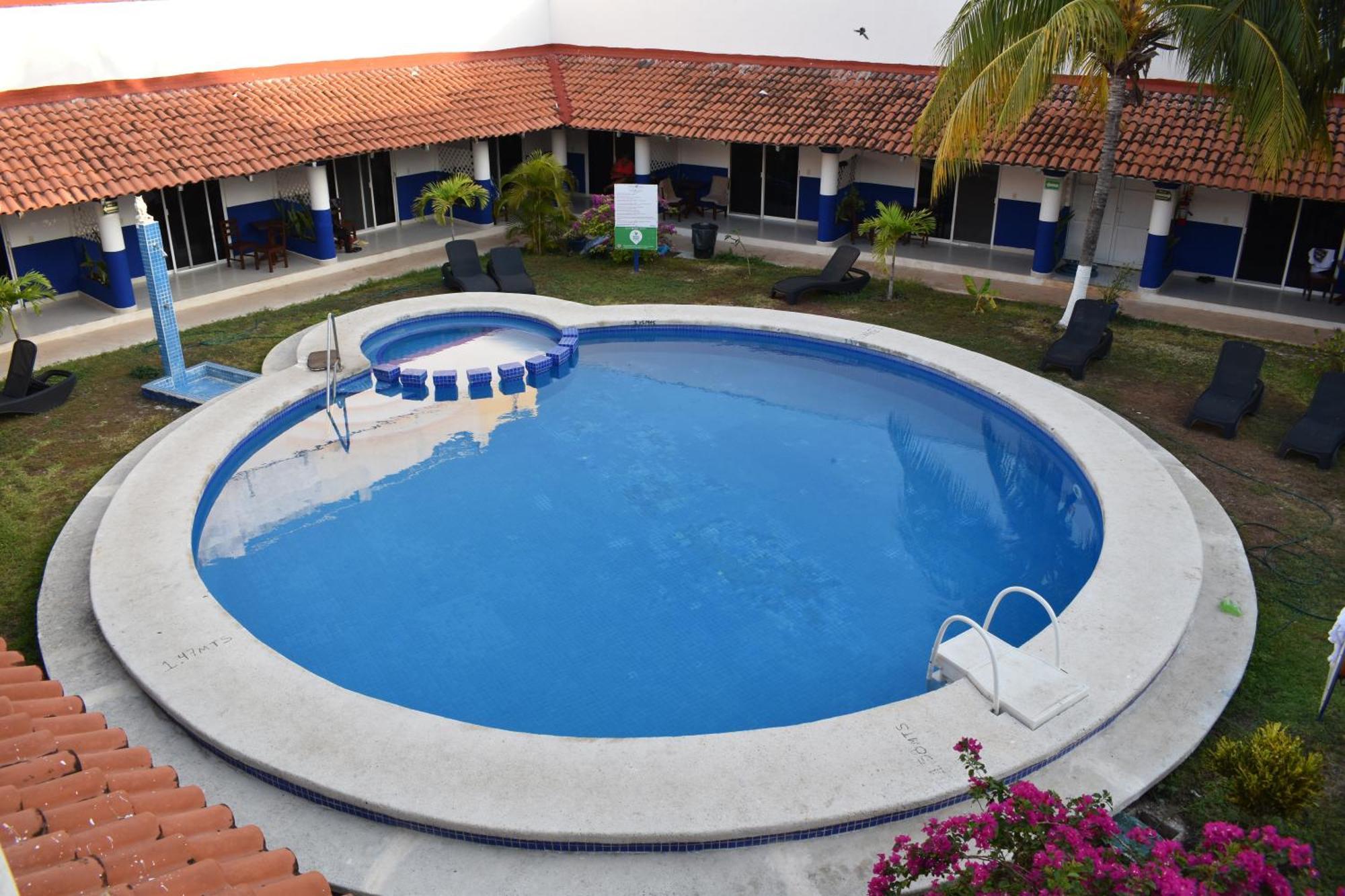 Hotel Plaza Almendros, Isla Mujeres Exterior photo