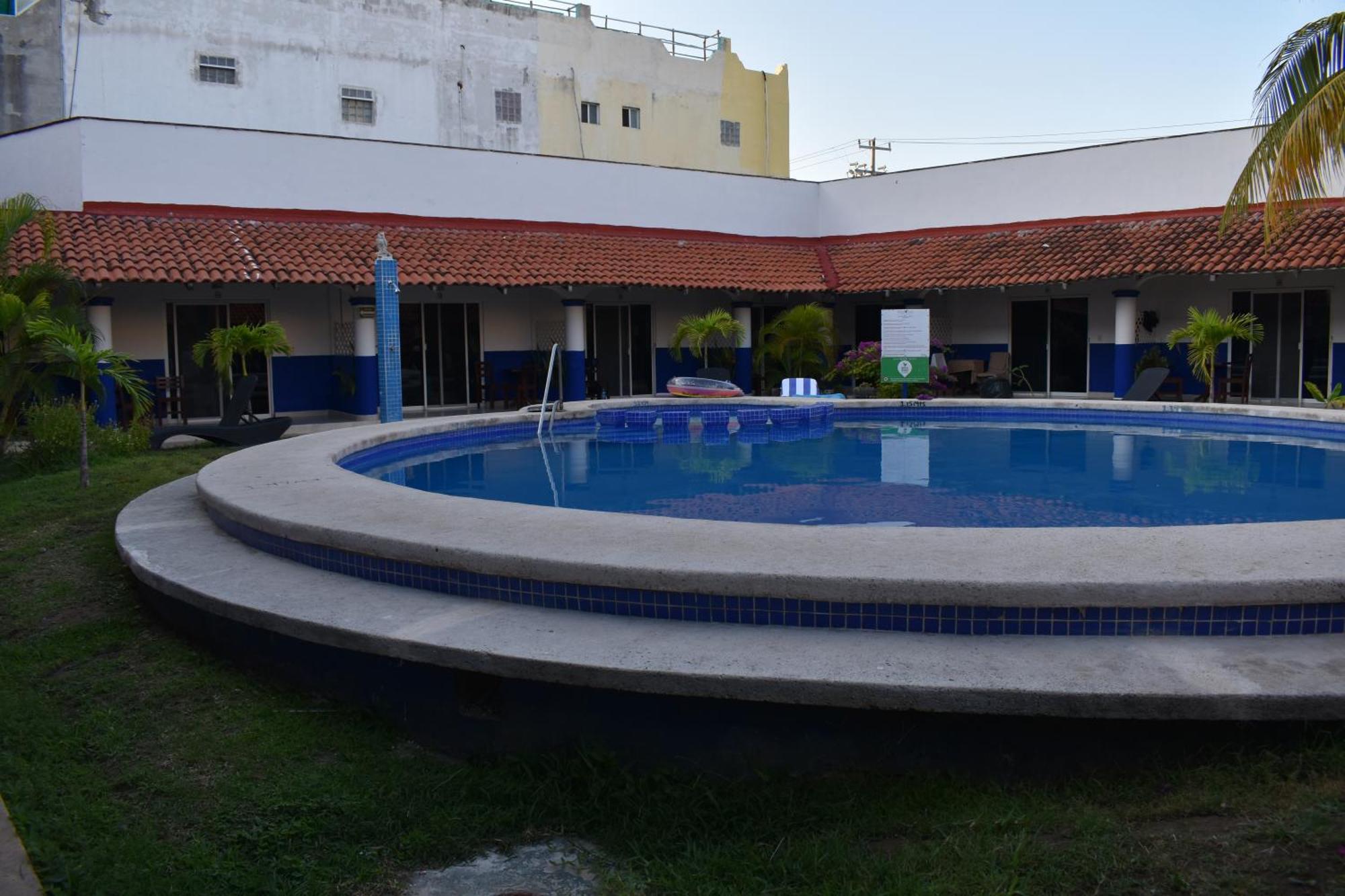 Hotel Plaza Almendros, Isla Mujeres Exterior photo