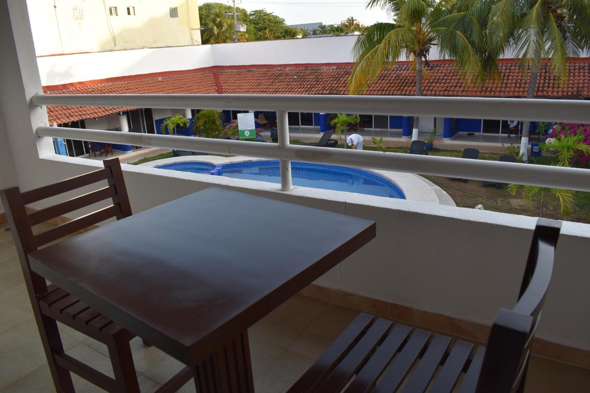 Hotel Plaza Almendros, Isla Mujeres Exterior photo